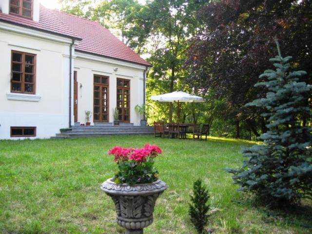 Gospodarstwo Agroturystyczne Dworek Janowicki Kazimierzewo Exterior foto